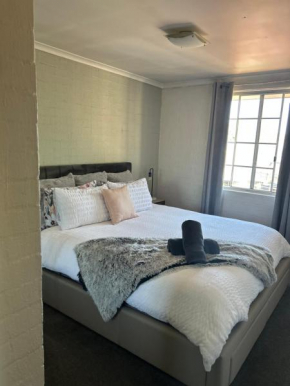 Plush 2 bedroom apartment Kingston